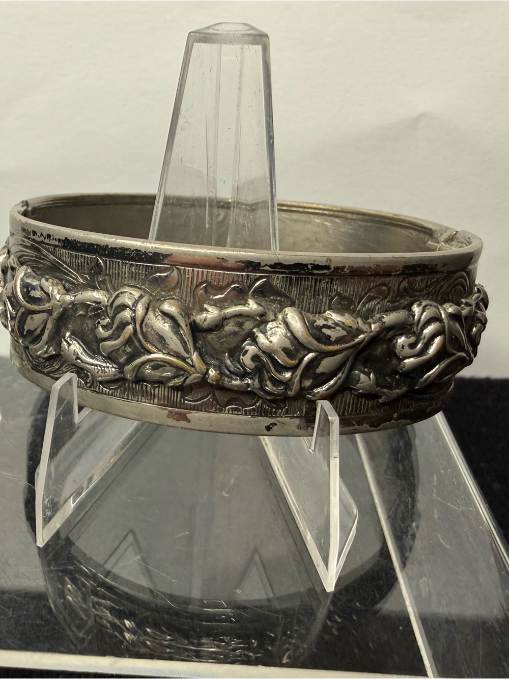 VTG Silver-Tone Floral Hinged Bracelet
